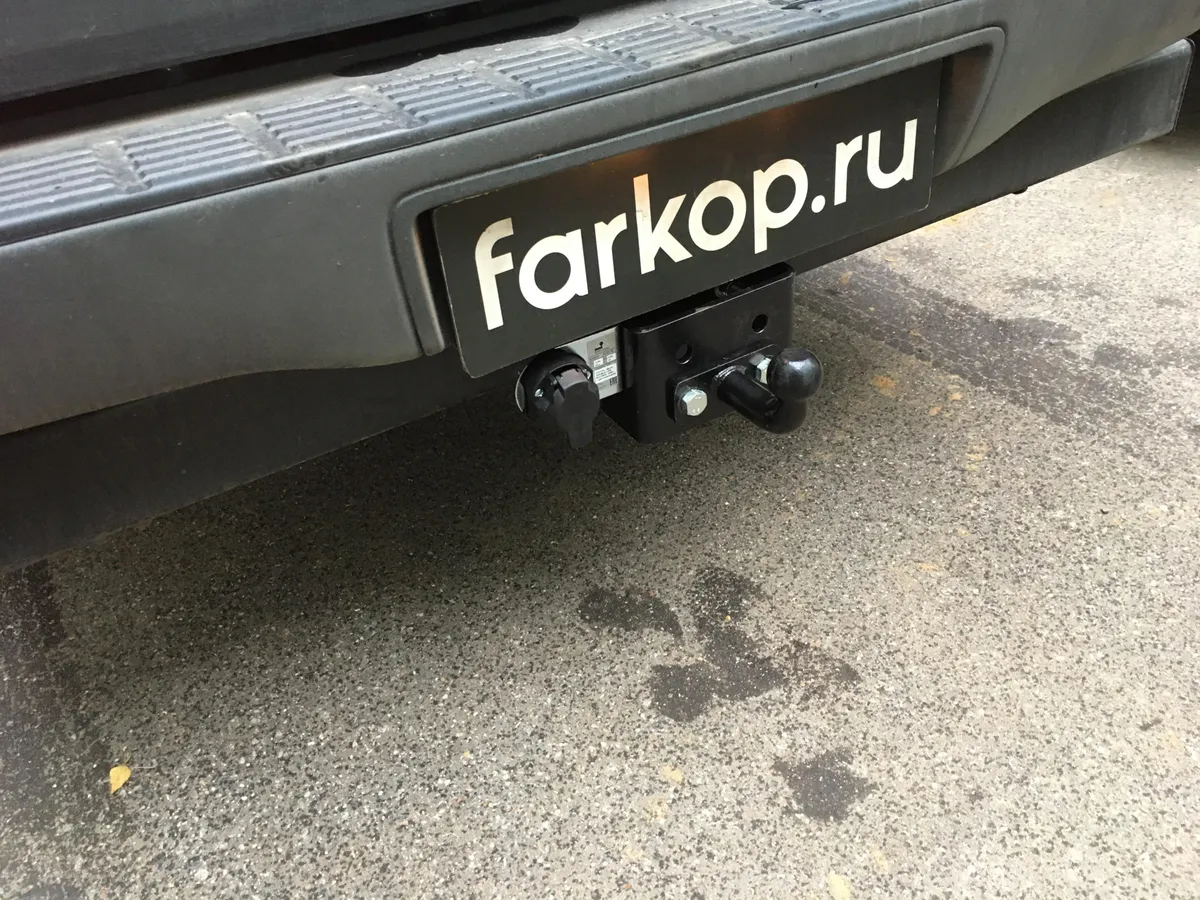 Фаркоп Лидер Плюс для Toyota Hilux 2010-2015 T114-FC в Набережные Челны