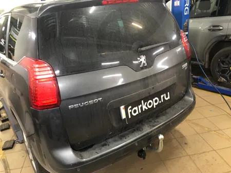 Фаркоп Galia для Peugeot 5008 2010-2016 C051A в Набережные Челны